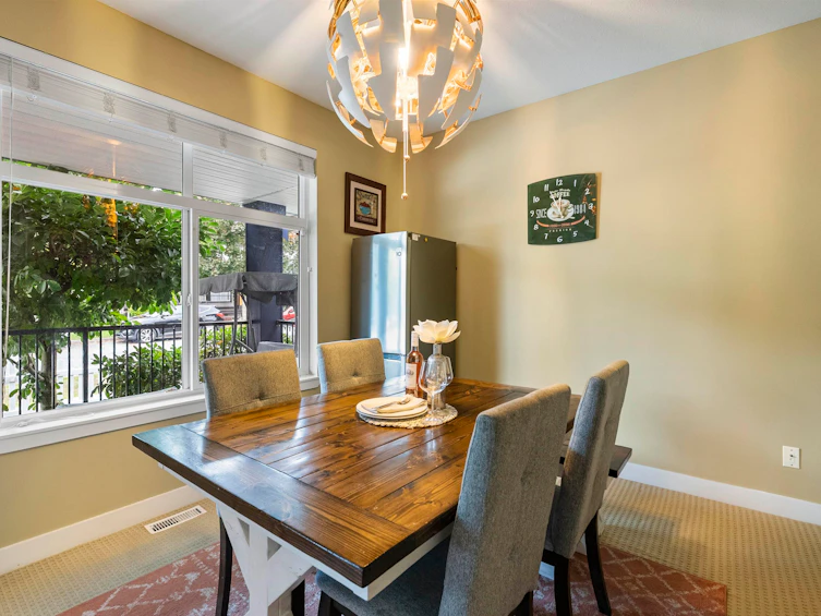 7116 195a Street, Surrey, BC, V4N 5Z5 - 8