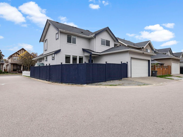 7116 195a Street, Surrey, BC, V4N 5Z5 - 39
