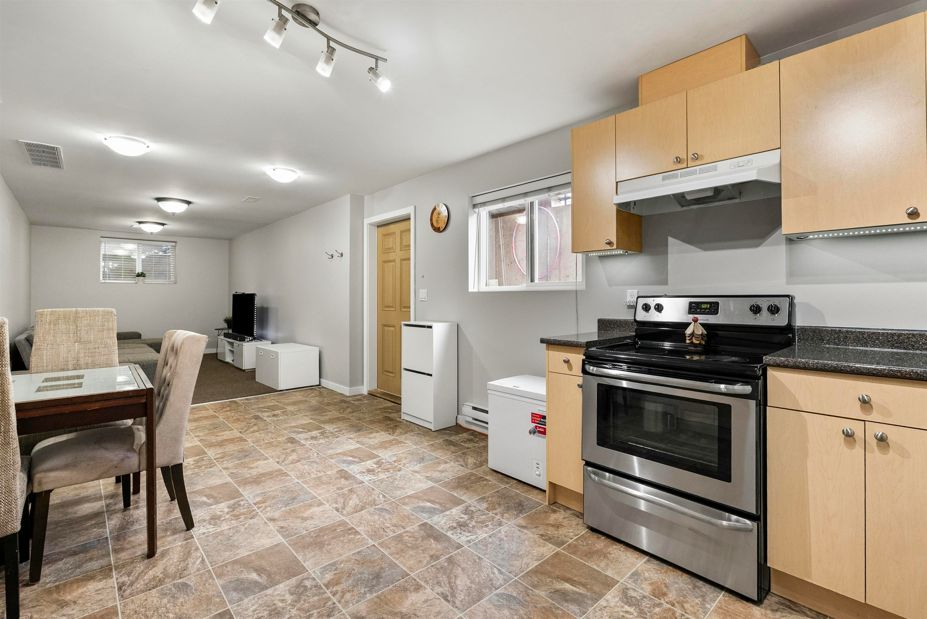 7116 195a Street, Surrey, BC, V4N 5Z5 - 28