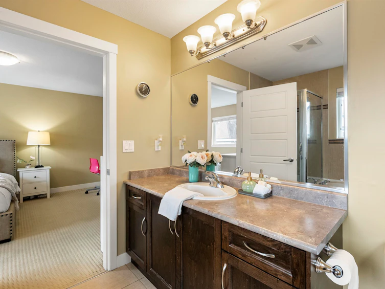 7116 195a Street, Surrey, BC, V4N 5Z5 - 16