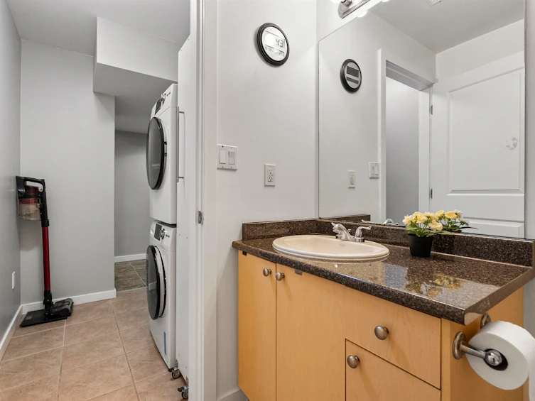 7116 195a Street, Surrey, BC, V4N 5Z5 - 30