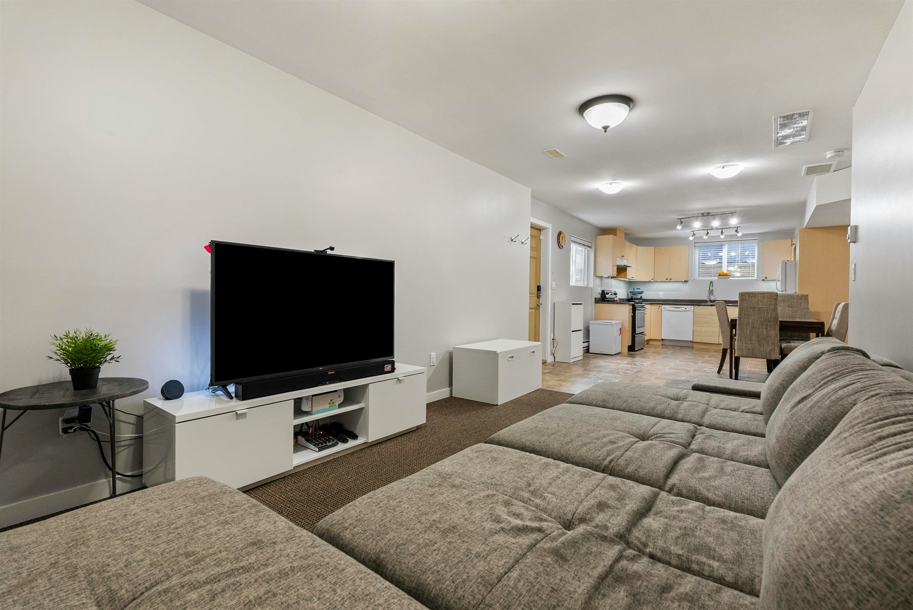 7116 195a Street, Surrey, BC, V4N 5Z5 - 26