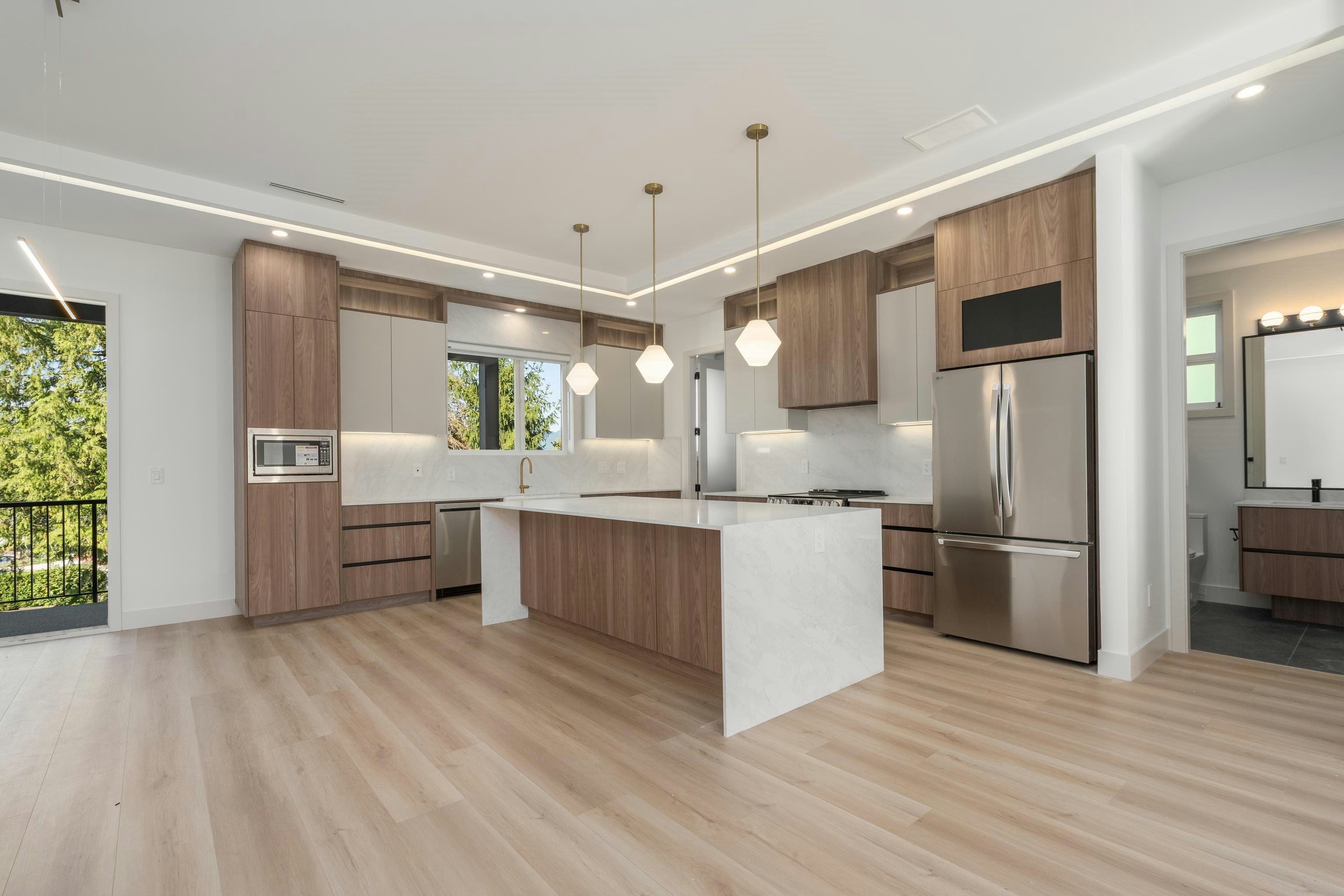102-14753 111a Avenue, Surrey, BC, V3R 2E2 - 9