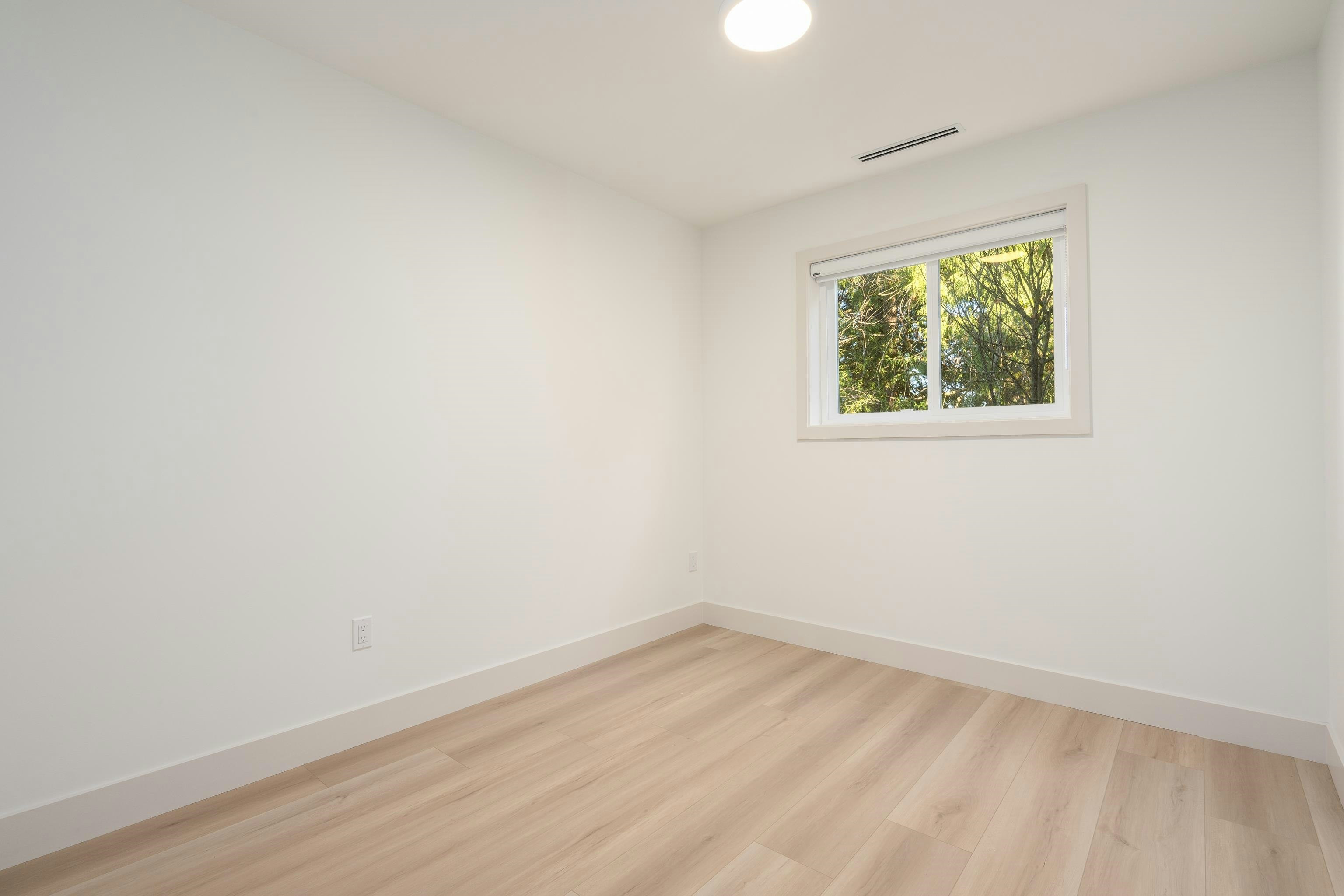 102-14753 111a Avenue - 4