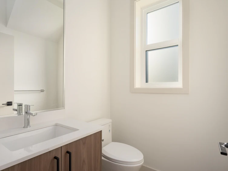 102-14753 111a Avenue, Surrey, BC, V3R 2E2 - 27