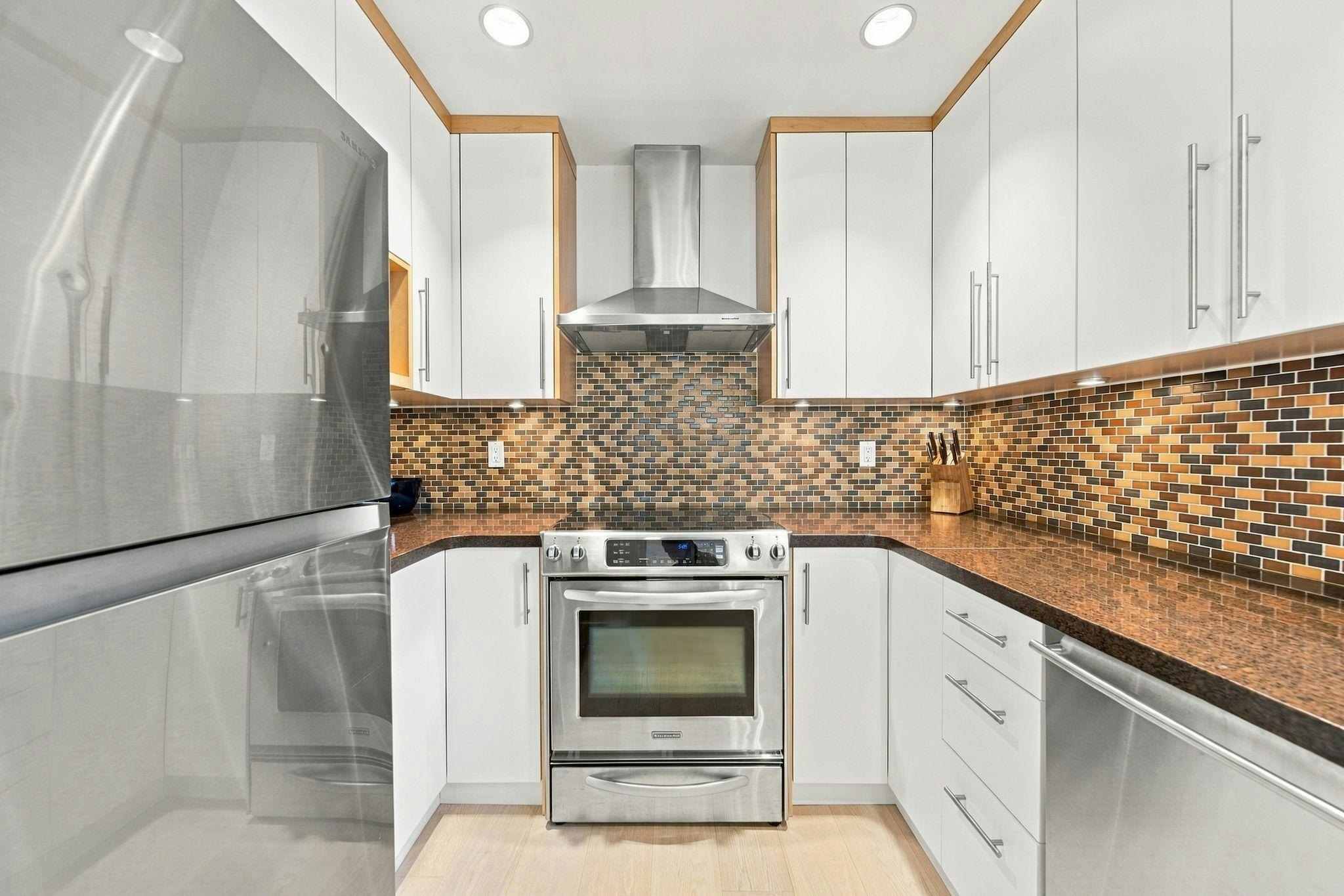 2240 York Avenue, Vancouver, BC, V6K 1C6 - 13
