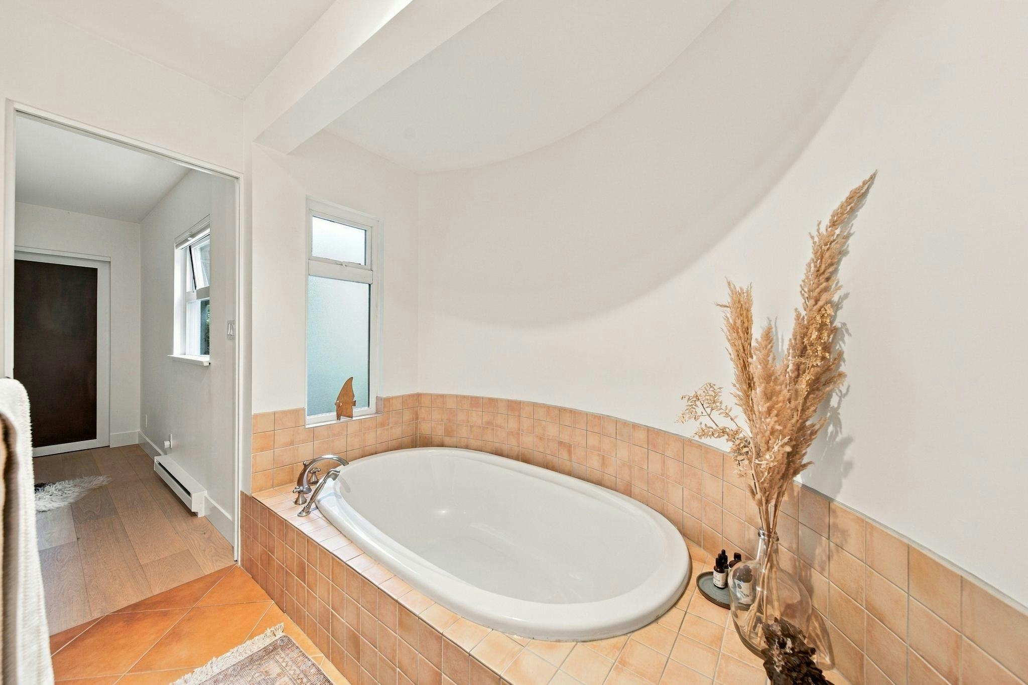 2240 York Avenue, Vancouver, BC, V6K 1C6 - 29