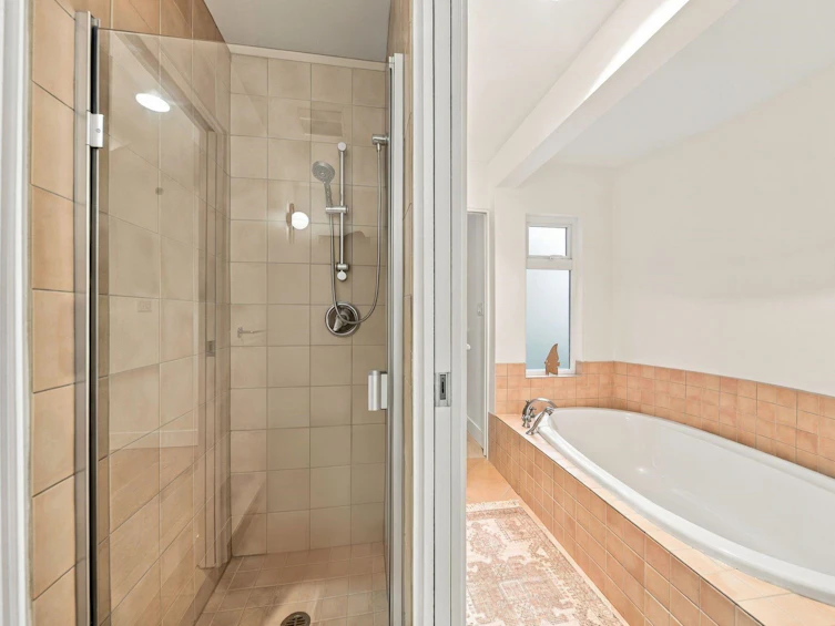 2240 York Avenue, Vancouver, BC, V6K 1C6 - 28