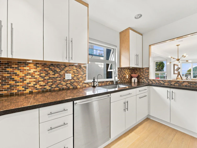 2240 York Avenue, Vancouver, BC, V6K 1C6 - 14