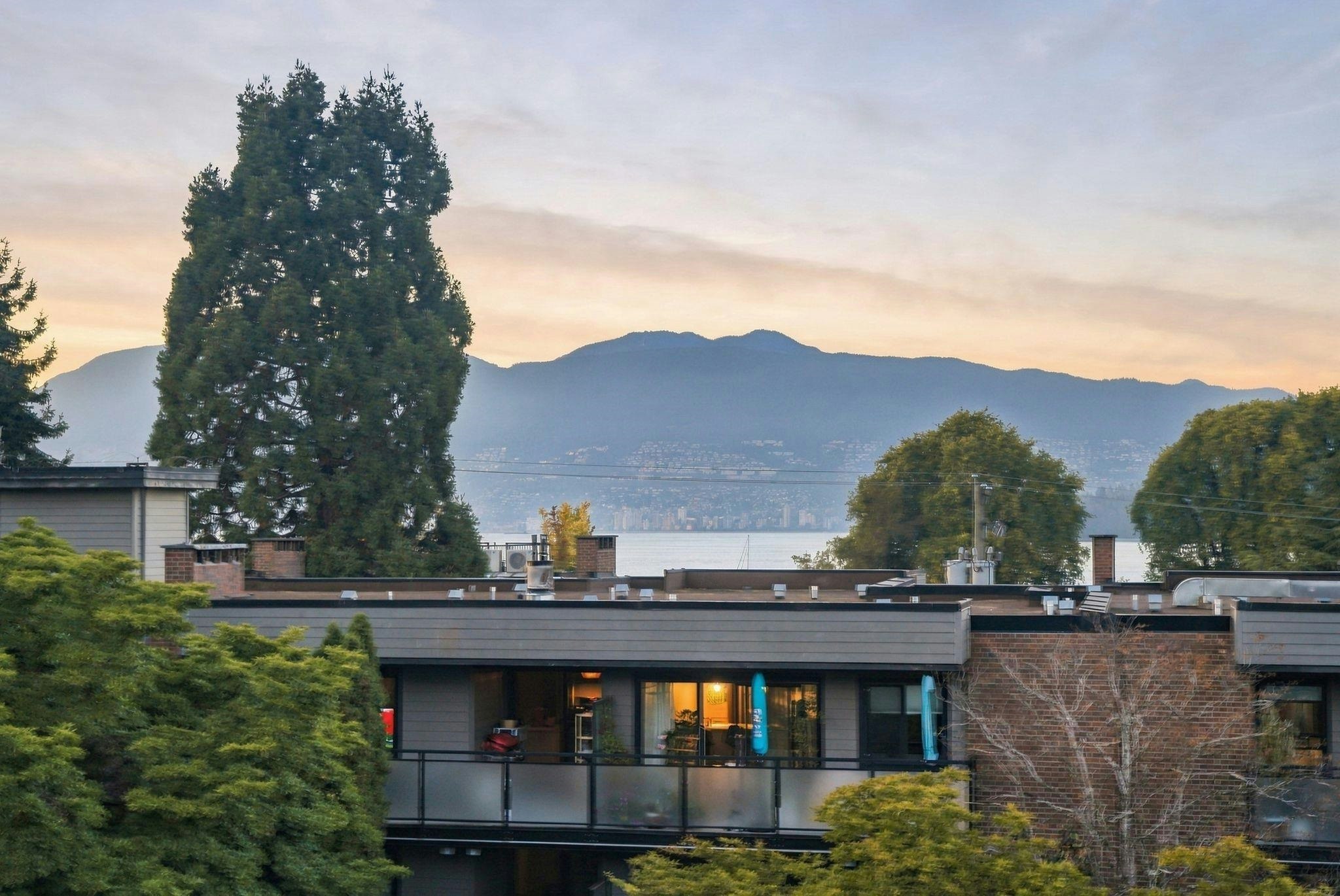 2240 York Avenue, Vancouver, BC, V6K 1C6 - 20