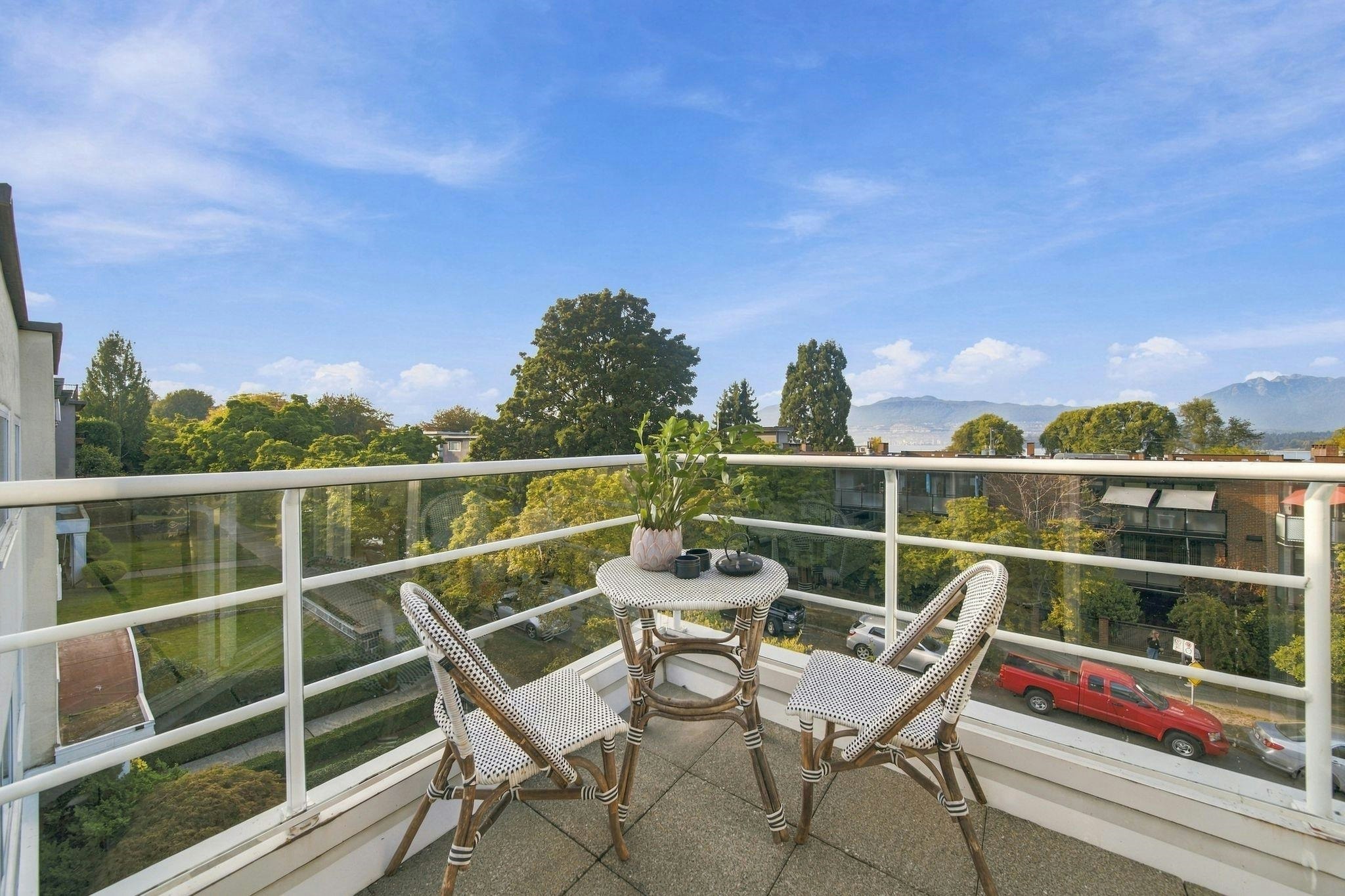 2240 York Avenue, Vancouver, BC, V6K 1C6 - 16