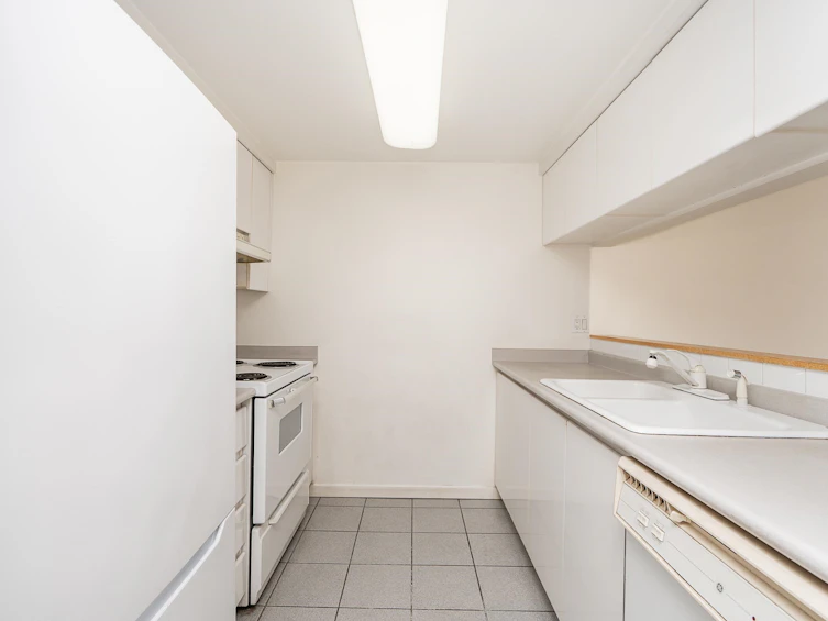 1802-9633 Manchester Drive, Burnaby, BC, V3N 4Y9 - 12