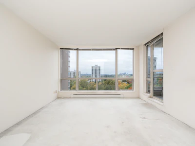 1802-9633 Manchester Drive - 3