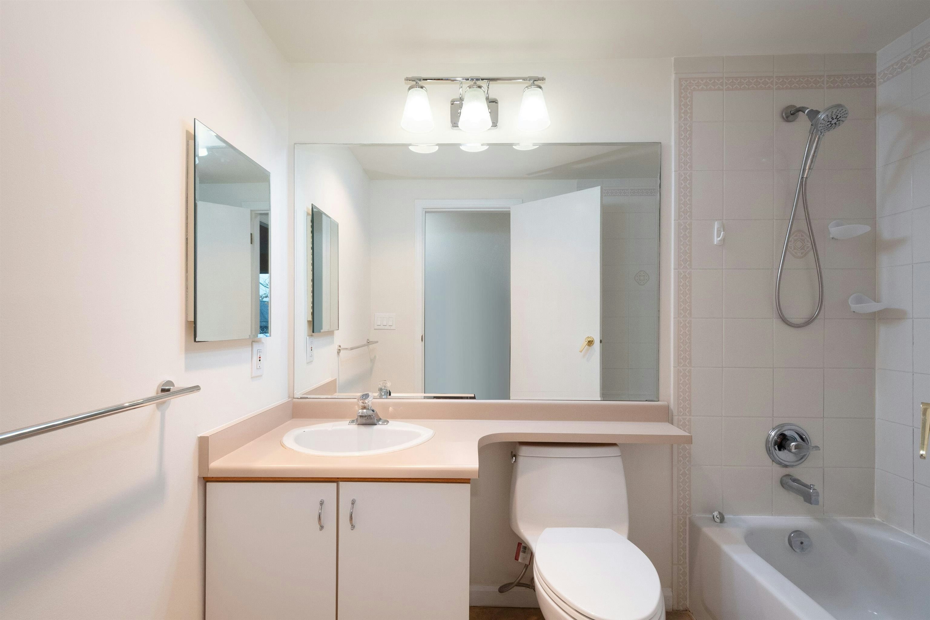 203-7600 Francis Road, Richmond, BC, V6Y 1A2 - 29