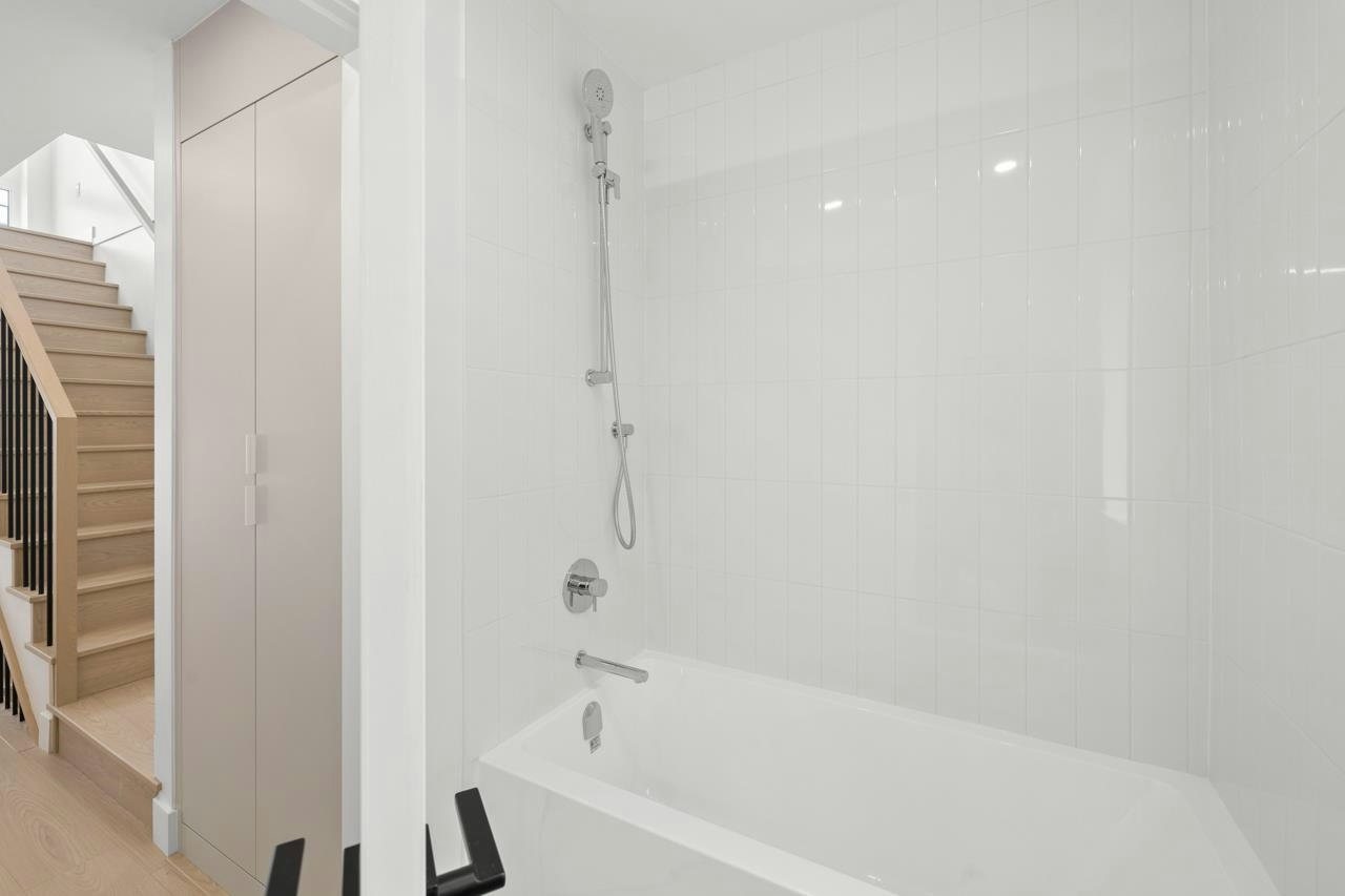 102-2137 E Pender Street, Vancouver, BC, V5L 1X3 - 19