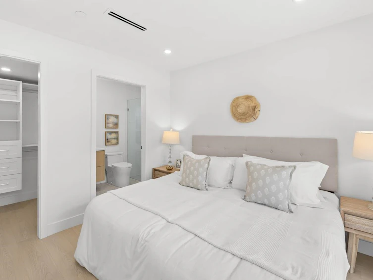 102-2137 E Pender Street, Vancouver, BC, V5L 1X3 - 13