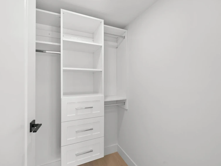 102-2137 E Pender Street, Vancouver, BC, V5L 1X3 - 14