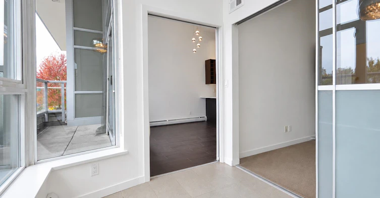 205-1708 Columbia Street, Vancouver, BC, V5Y 0H7 - 13