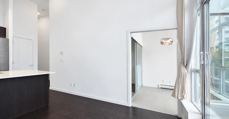 205-1708 Columbia Street, Vancouver, BC, V5Y 0H7 - 8