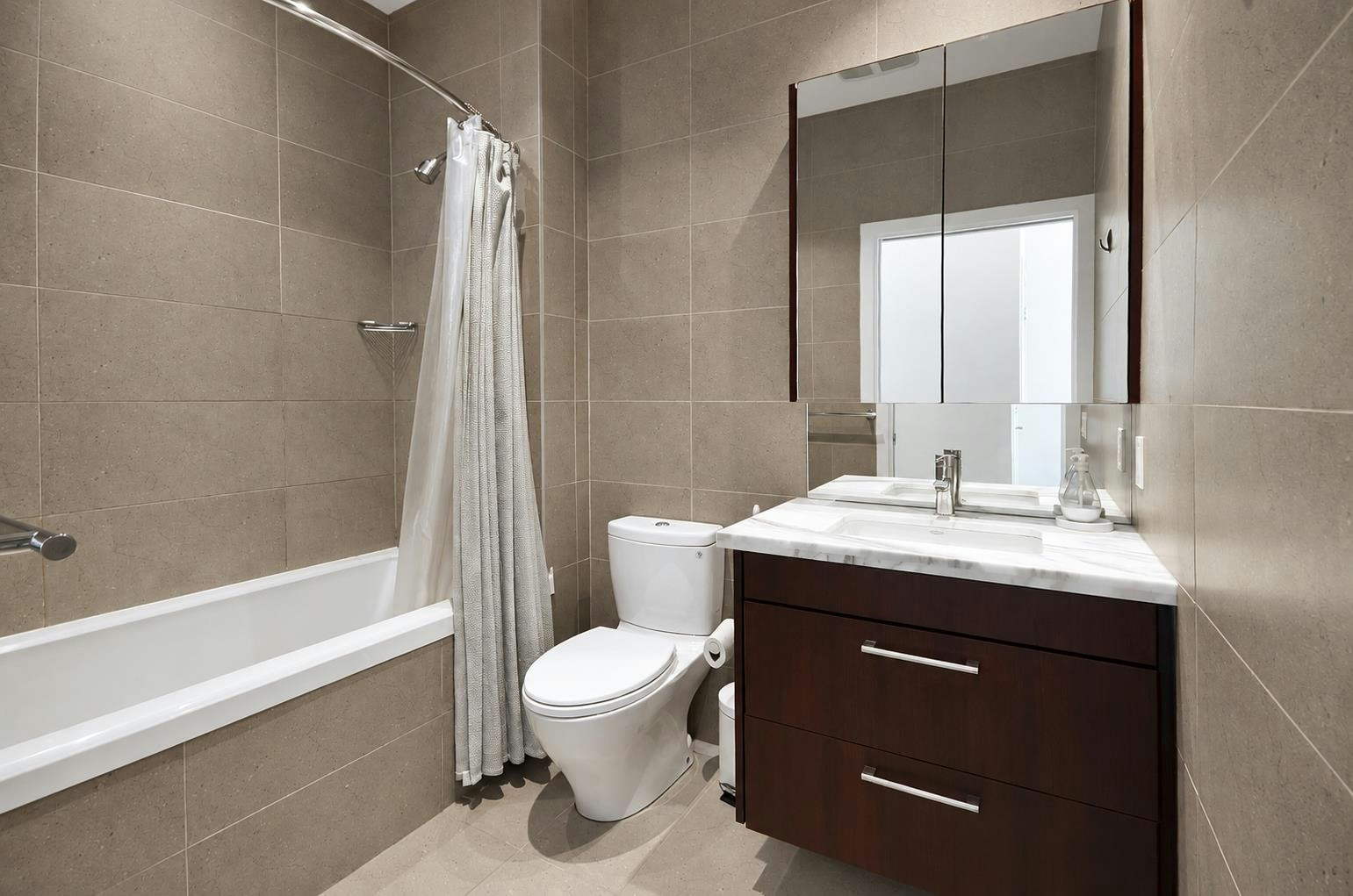 205-1708 Columbia Street, Vancouver, BC, V5Y 0H7 - 17