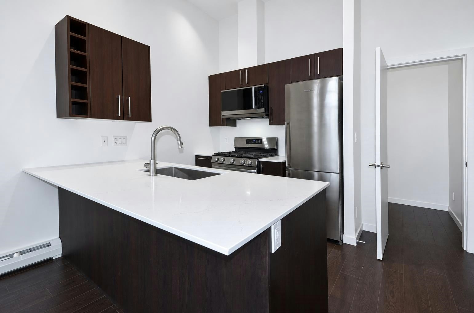 205-1708 Columbia Street, Vancouver, BC, V5Y 0H7 - 4