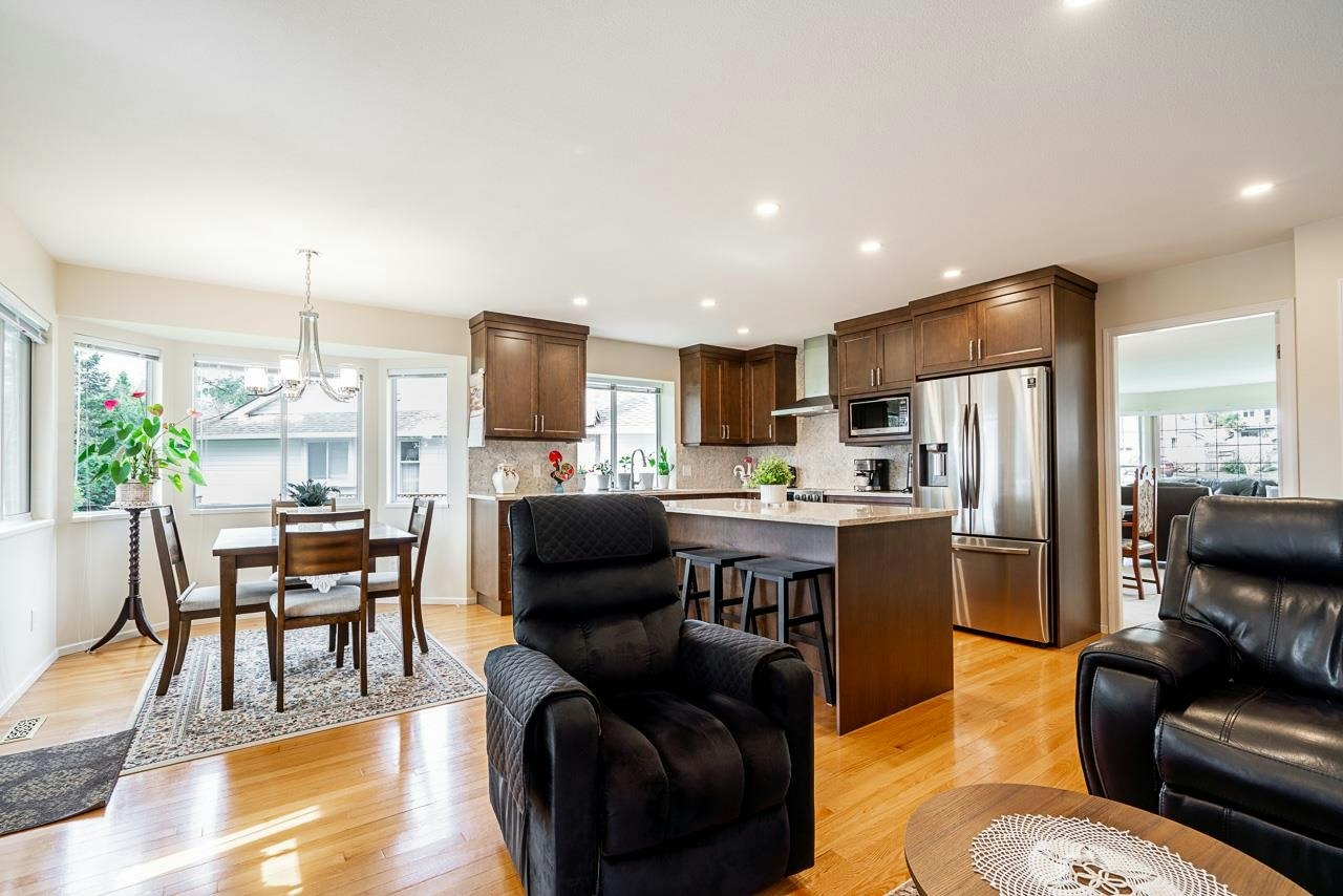 13560 15a Avenue, Surrey, BC, V4A 8Z9 - 14
