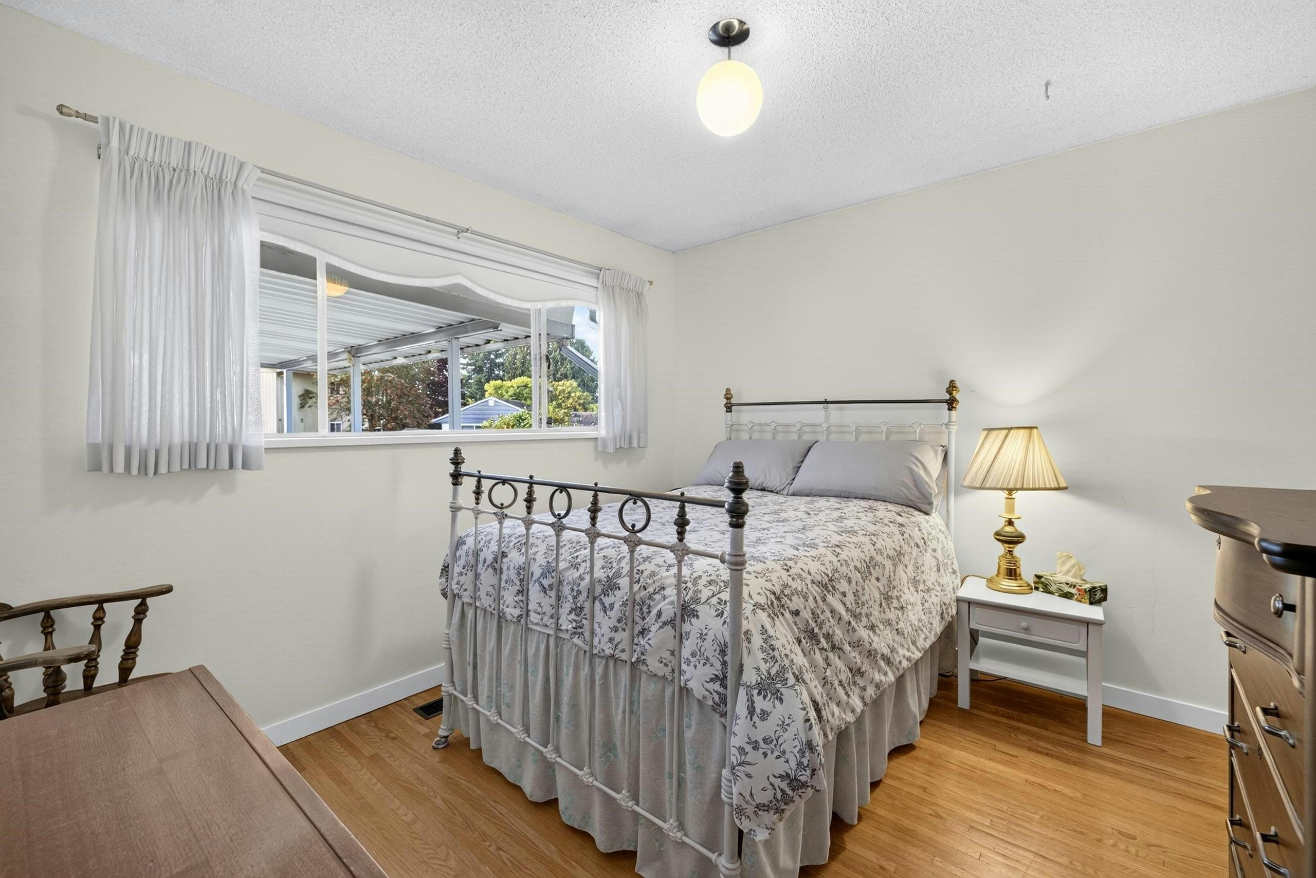12614 102 Avenue, Surrey, BC, V3V 3E4 - 16