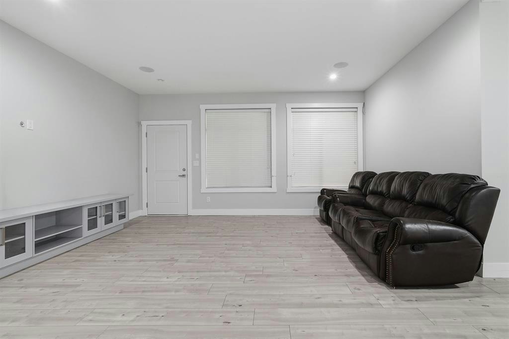 5735 144a Street, Surrey, BC, V3S 8E2 - 33