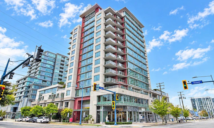 1002-6733 Buswell Street