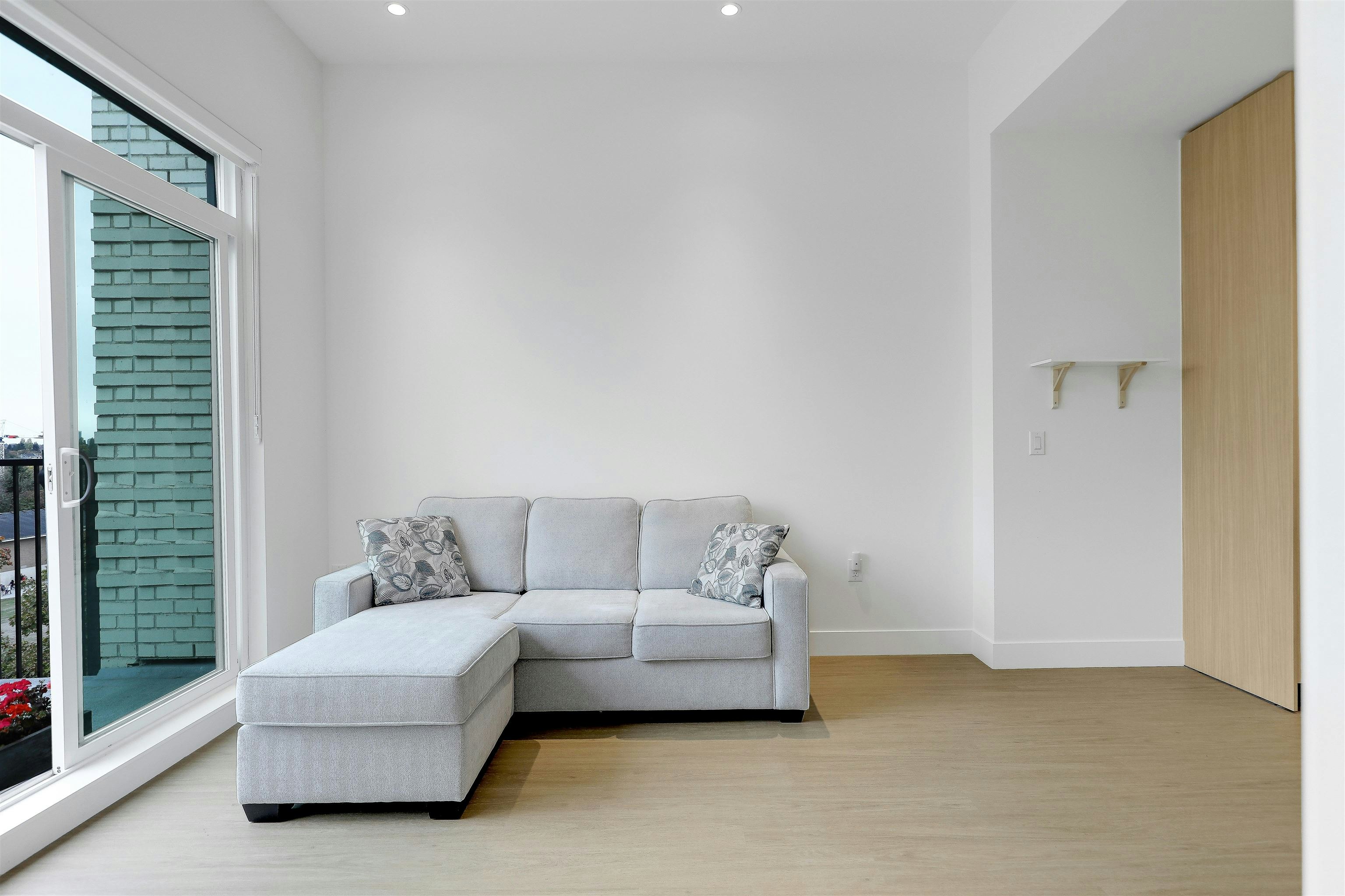 604-2235 Broadway - 4