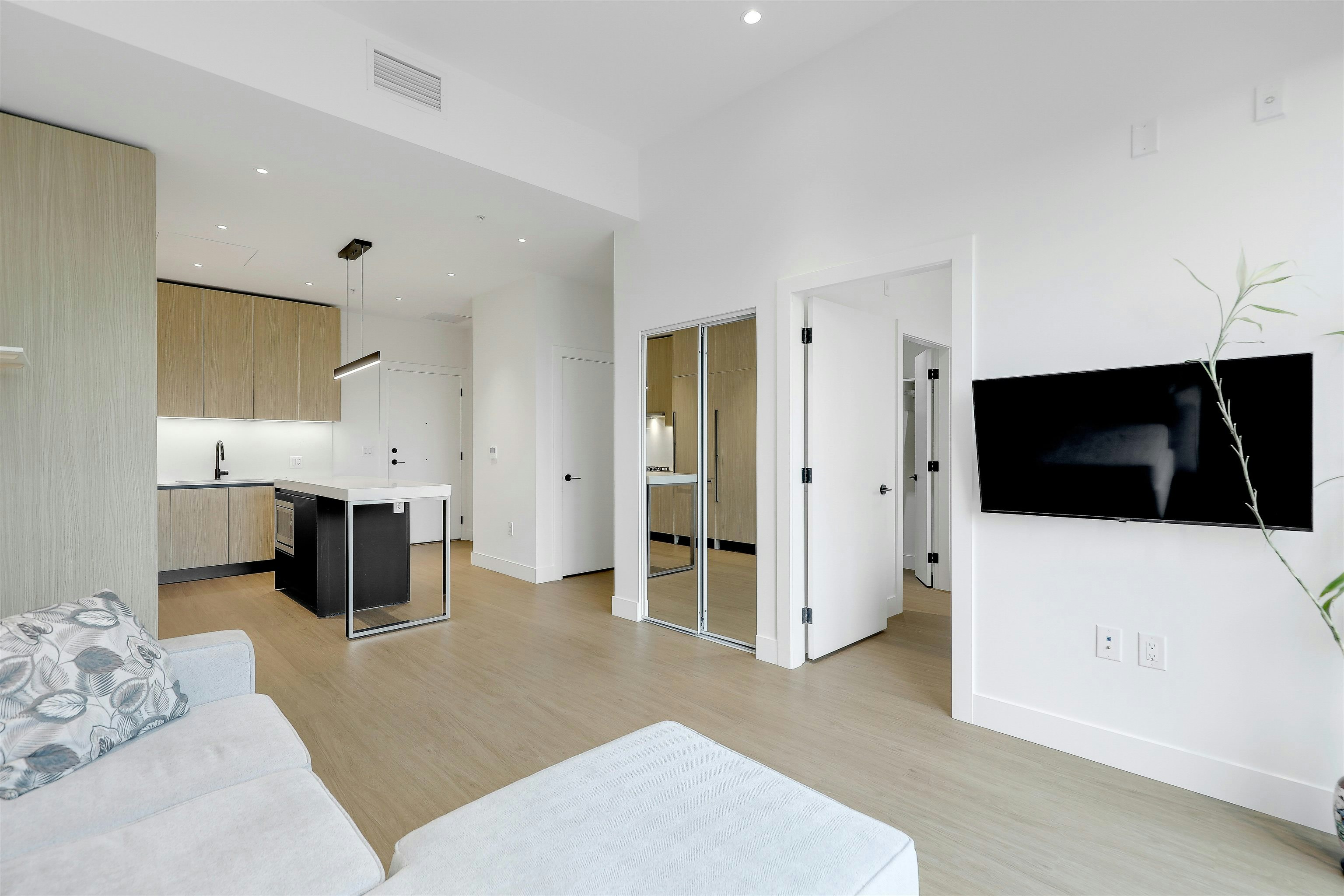 604-2235 Broadway, Vancouver, BC, V5N 0J5 - 24