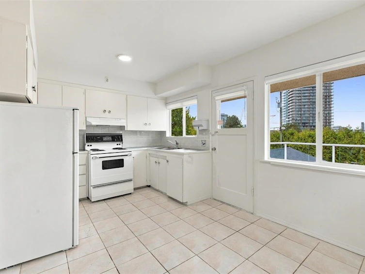 4656 Brentlawn Drive, Burnaby, BC, V5C 3V2 - 14