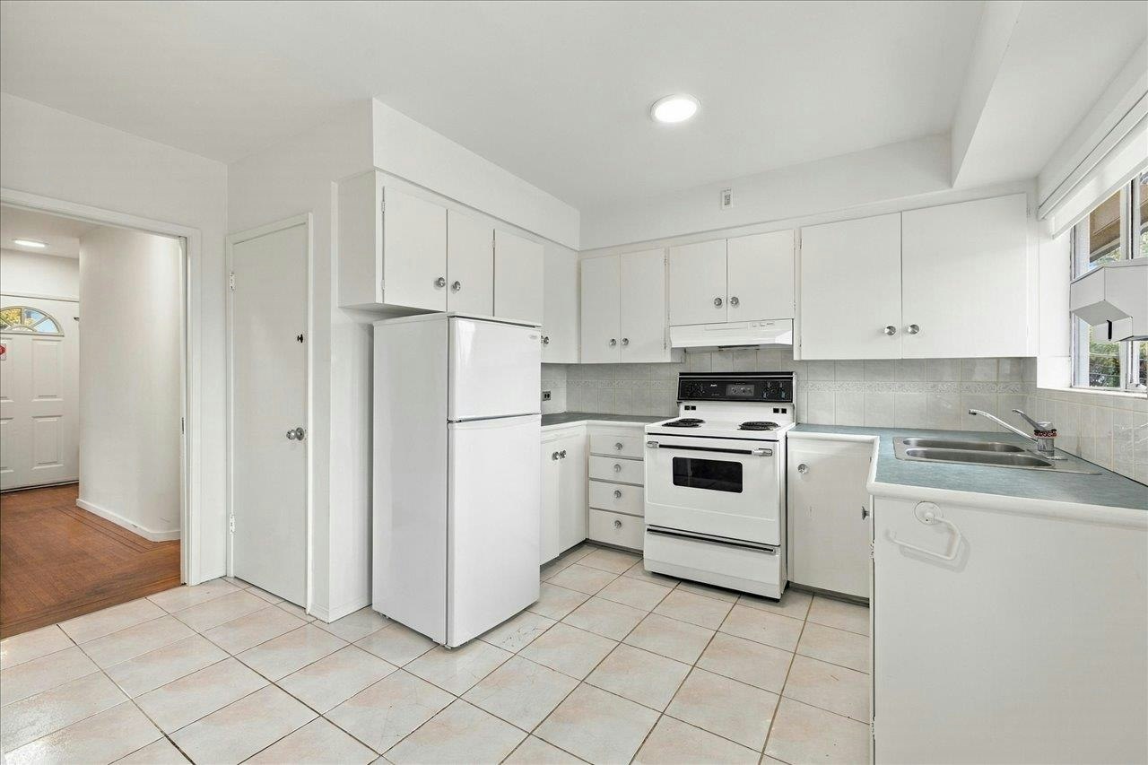 4656 Brentlawn Drive, Burnaby, BC, V5C 3V2 - 13