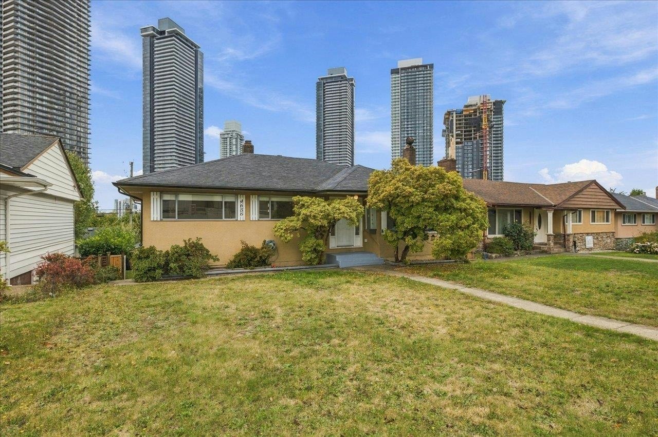 4656 Brentlawn Drive, Burnaby, BC, V5C 3V2 - 2