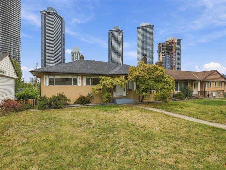 4656 Brentlawn Drive, Burnaby, BC, V5C 3V2 - 2