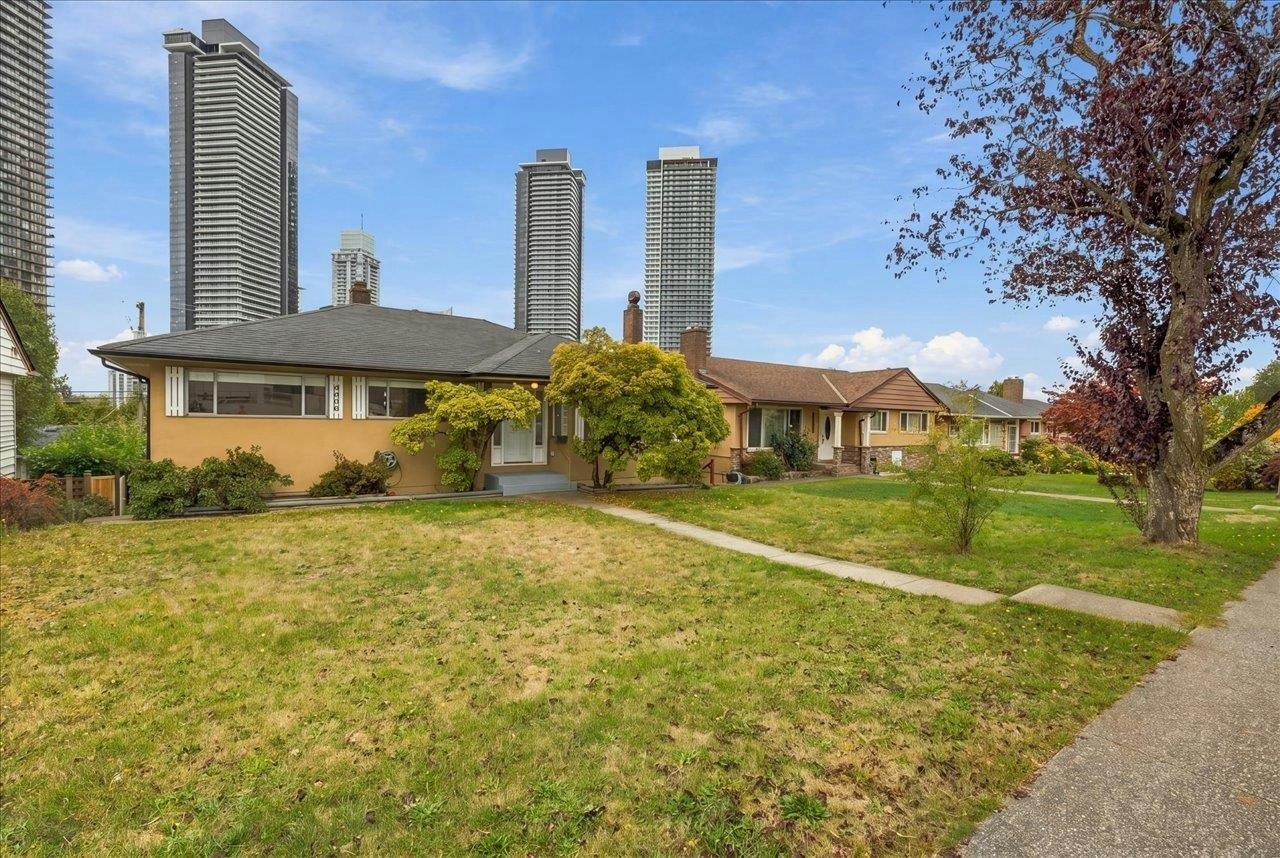 4656 Brentlawn Drive, Burnaby, BC, V5C 3V2 - 3