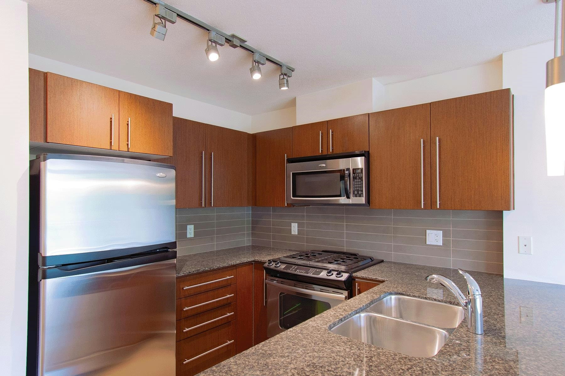 905-4888 Brentwood Drive, Burnaby, BC, V5C 0C6