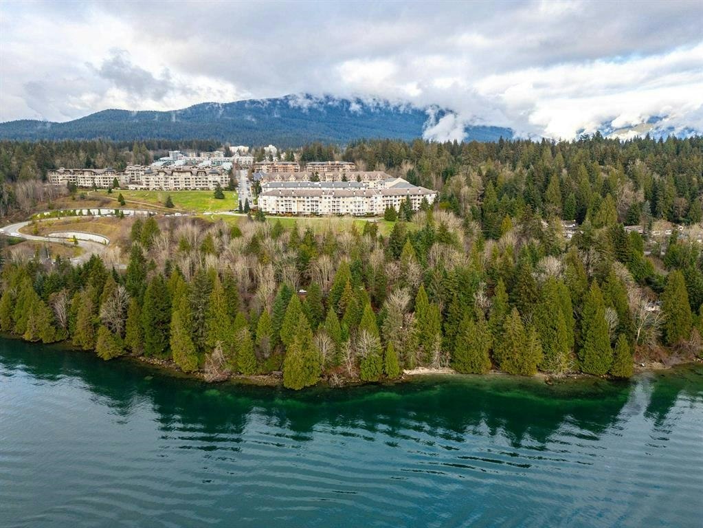 422-3629 Deercrest Drive, North Vancouver, BC, V7G 2S9