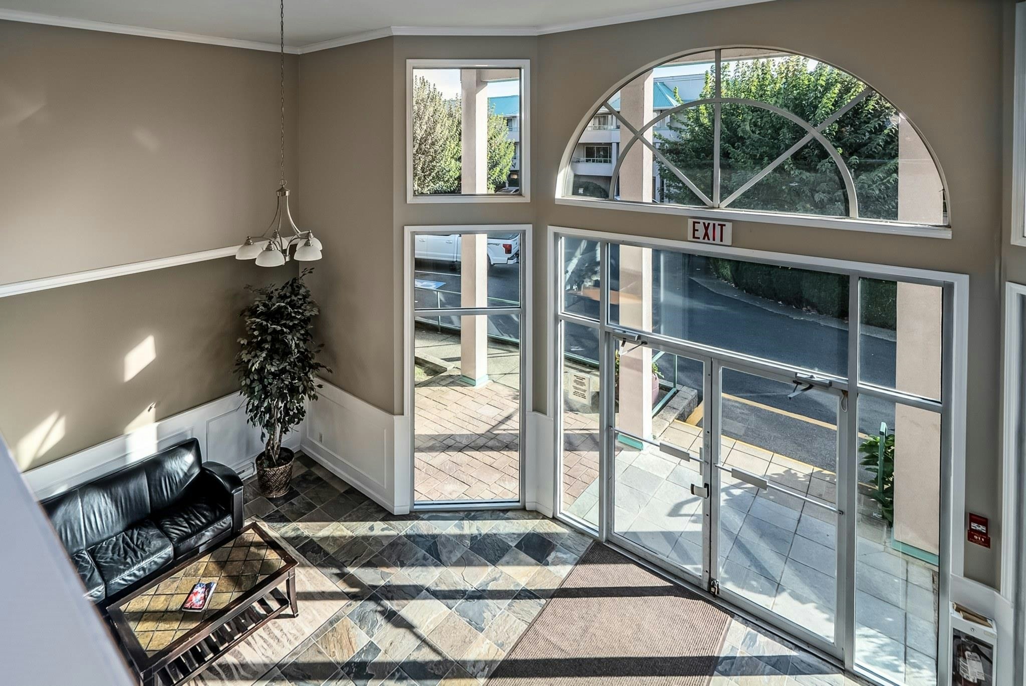206-33165 Old Yale Road, Abbotsford, BC, V2S 2J4