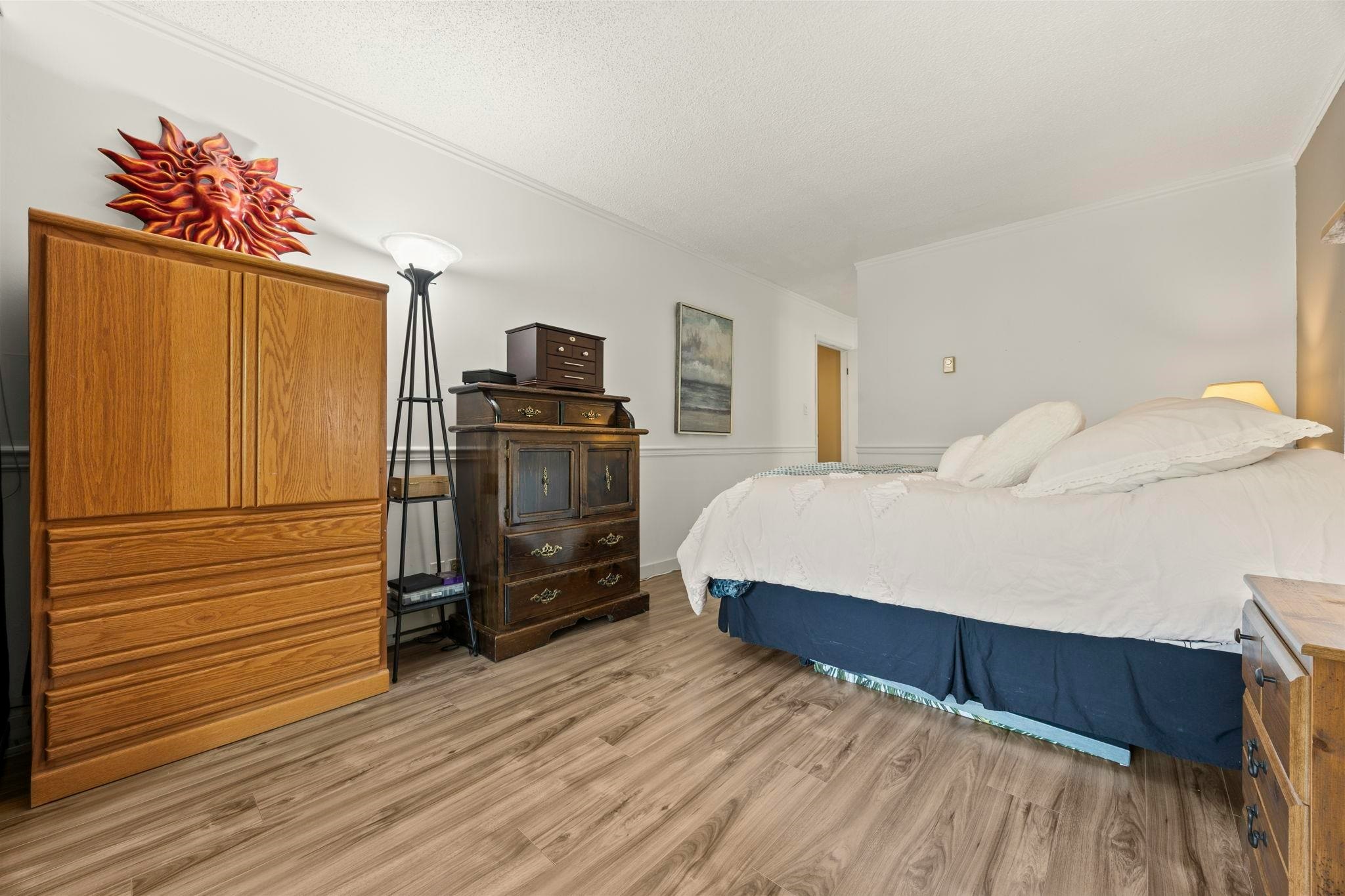212-15313 19 Avenue, Surrey, BC, V4A 1X6 - 19