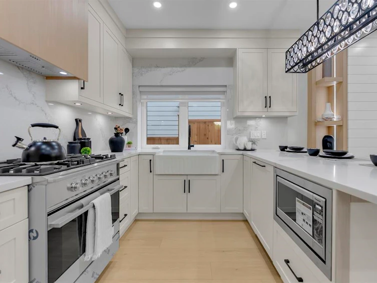 1-2888 E 6th Ave Avenue, Vancouver, BC, V5M 1R8 - 11