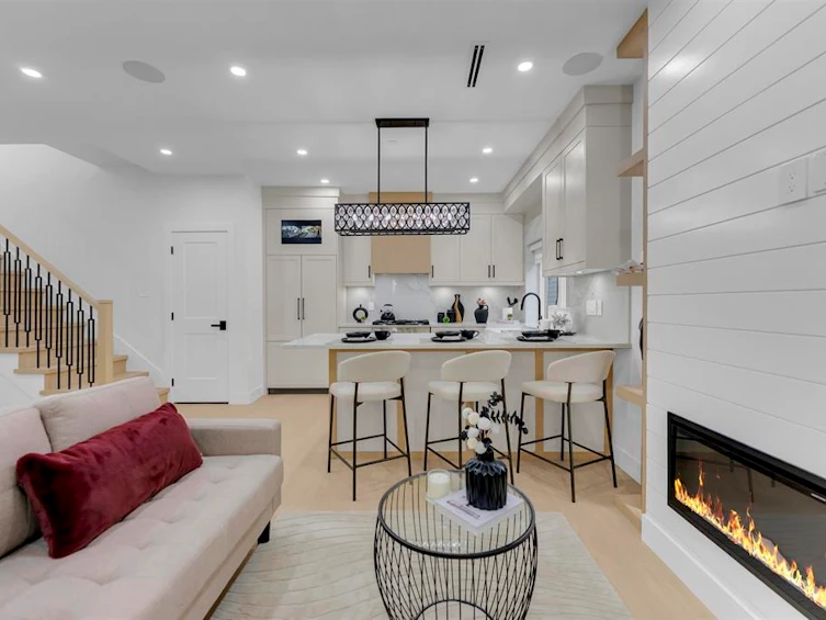1-2888 E 6th Ave Avenue, Vancouver, BC, V5M 1R8 - 3