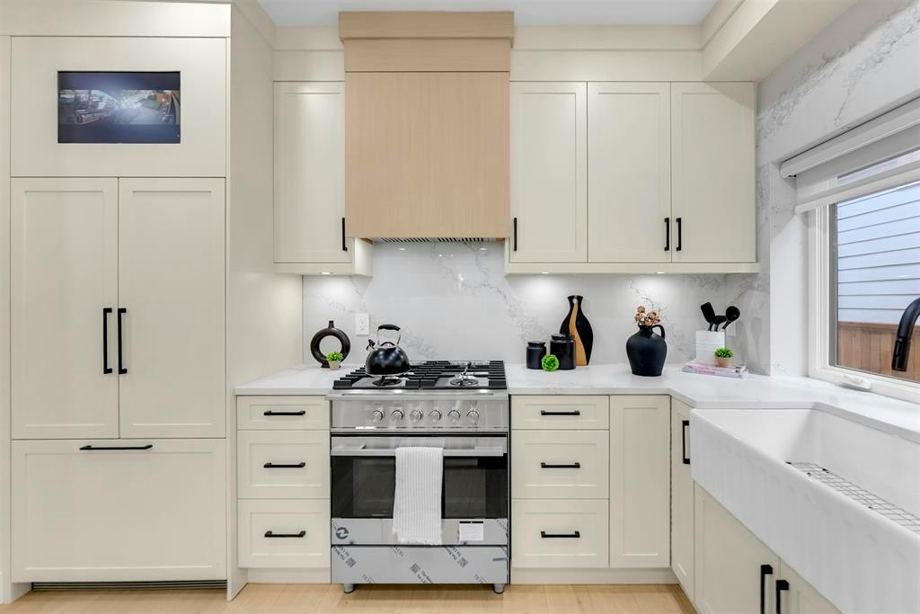 1-2888 E 6th Ave Avenue, Vancouver, BC, V5M 1R8 - 10