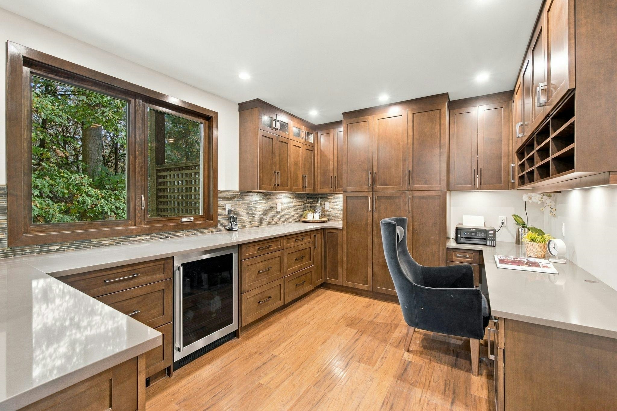 1383 Charter Hill Drive, Coquitlam, BC, V3E 1P1 - 8