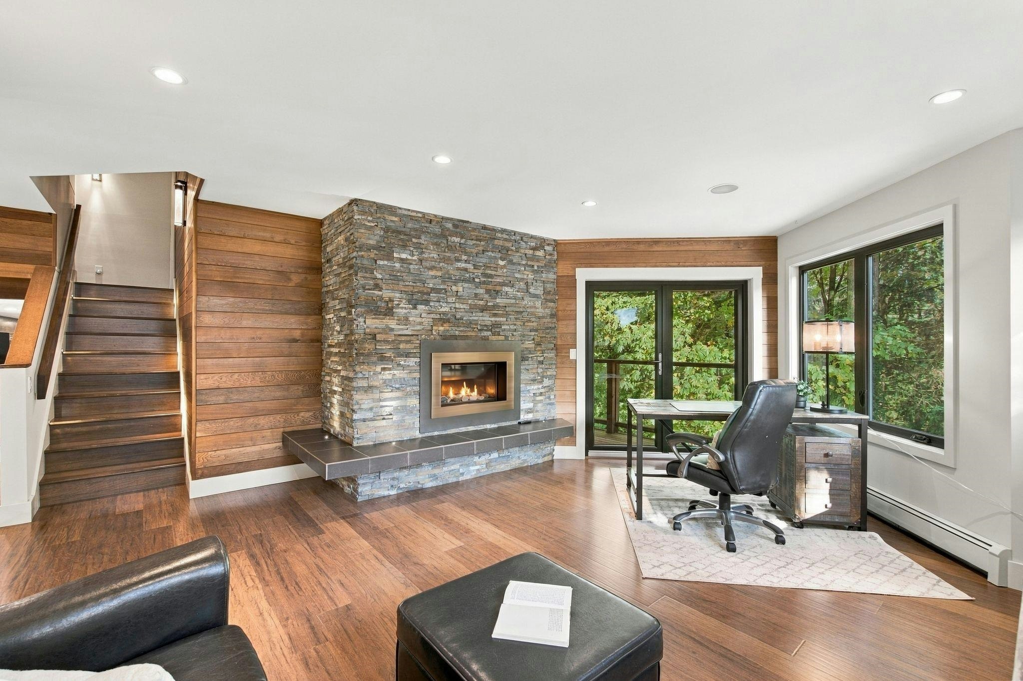 1383 Charter Hill Drive, Coquitlam, BC, V3E 1P1 - 13