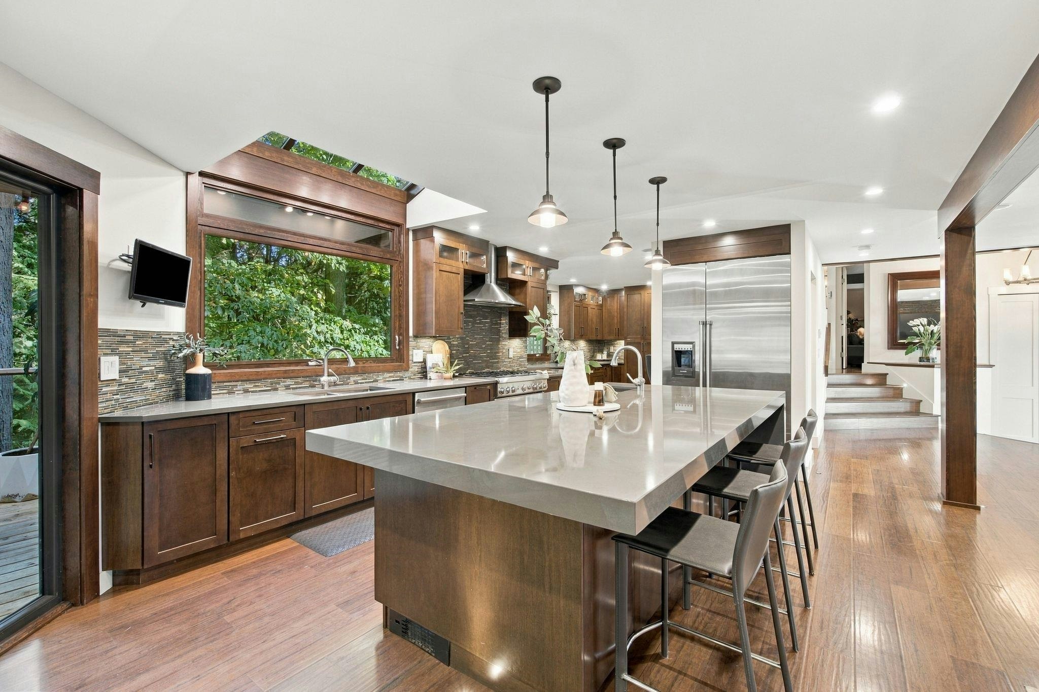 1383 Charter Hill Drive, Coquitlam, BC, V3E 1P1 - 7