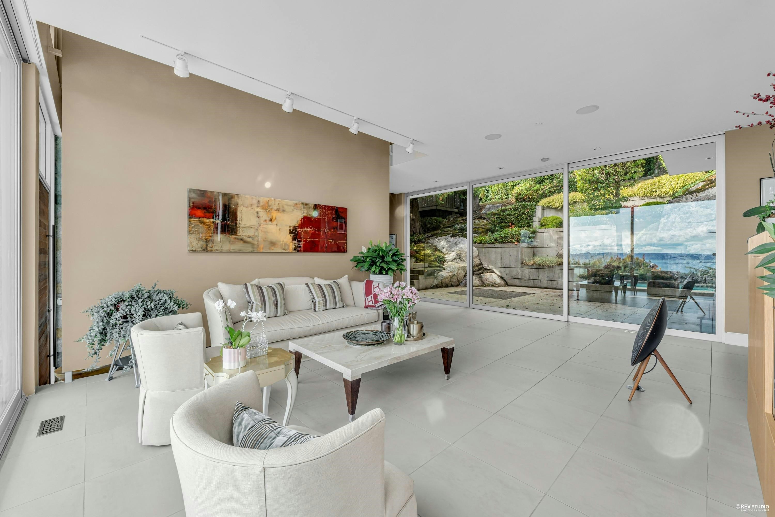 4313 Rockridge Road, West Vancouver, BC, V7W 1A6 - 8