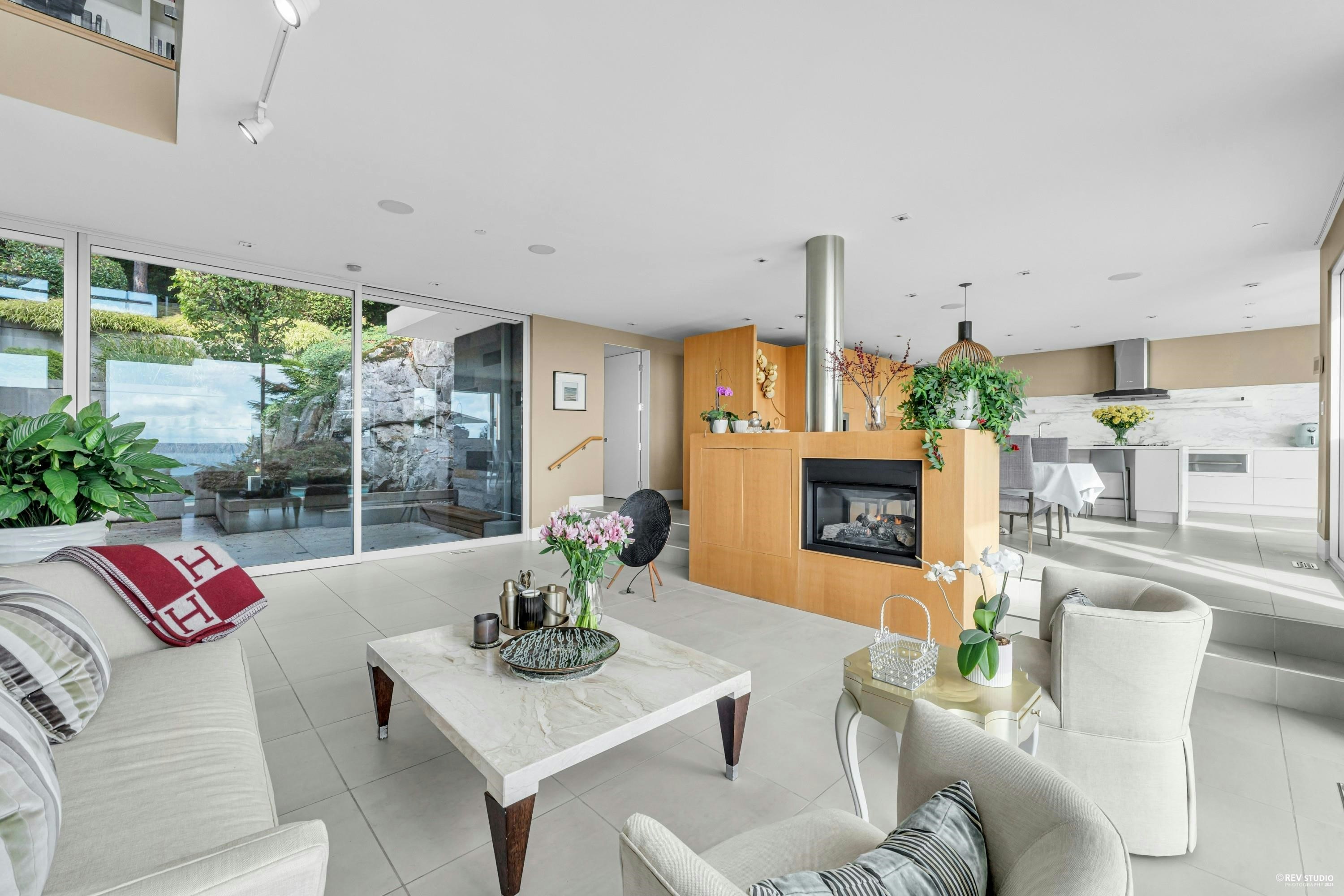 4313 Rockridge Road, West Vancouver, BC, V7W 1A6 - 9