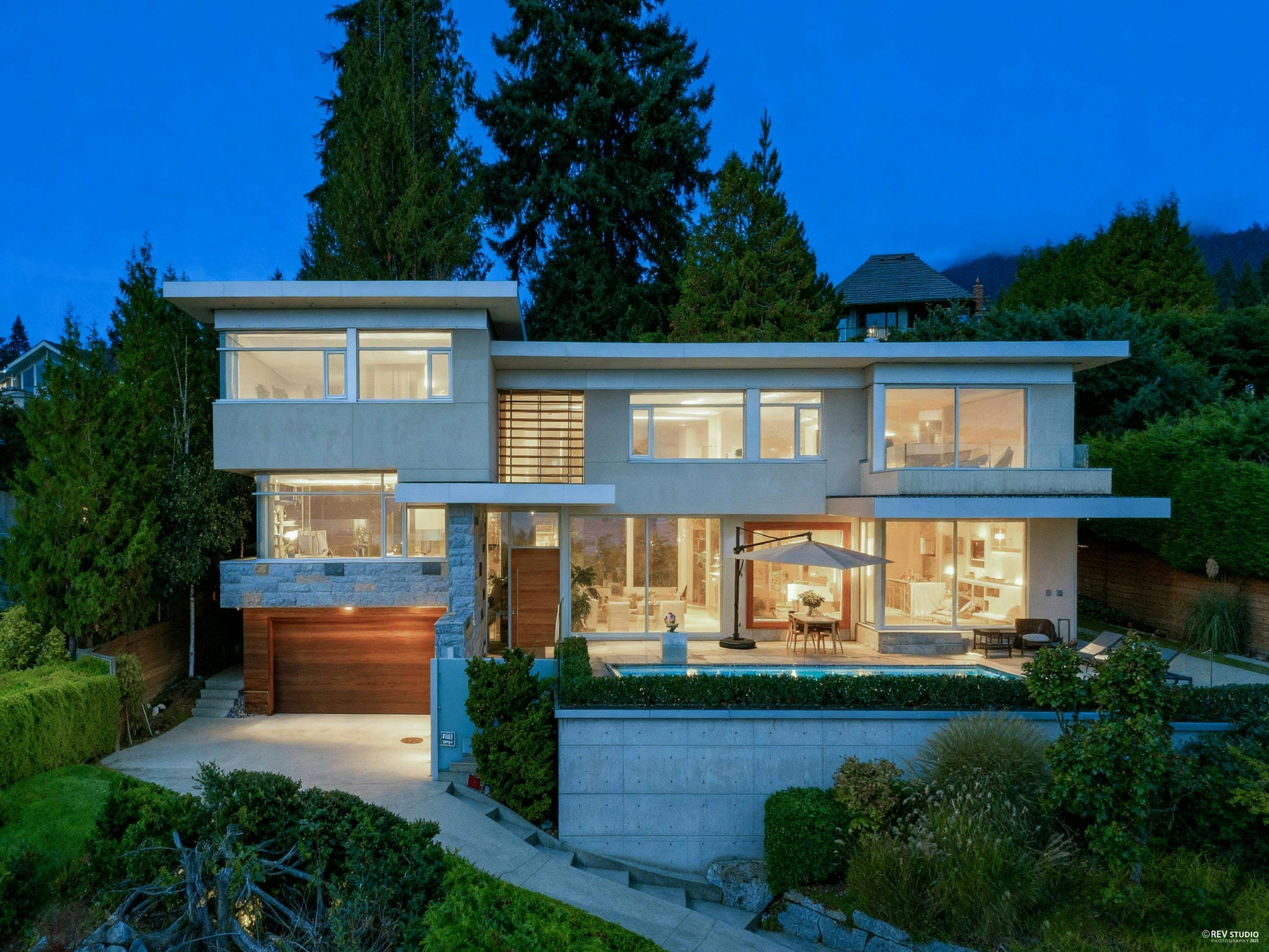 4313 Rockridge Road, West Vancouver, BC, V7W 1A6
