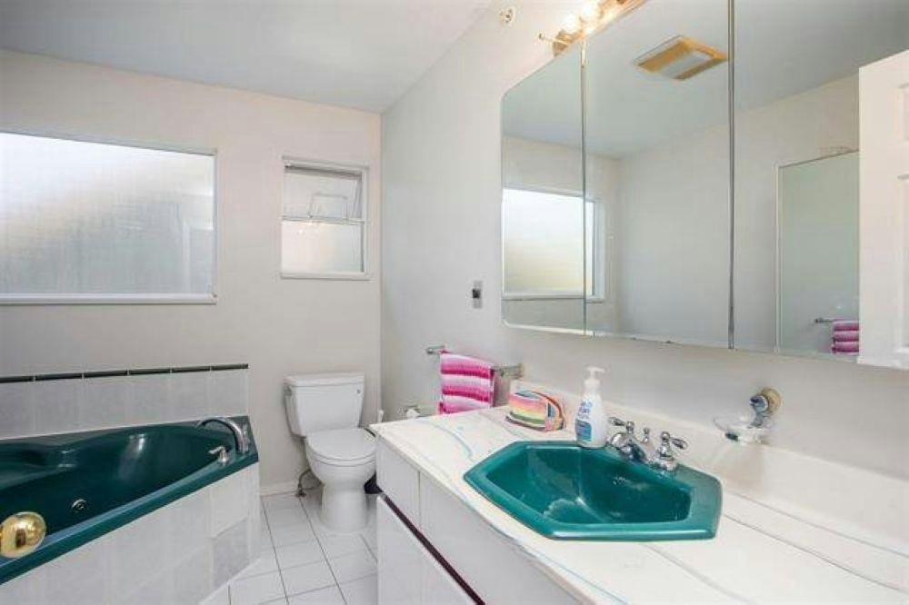 2945 W 12th Avenue, Vancouver, BC, V6K 2R2 - 9